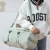 Sac à dos cabine posé à plat, bretelles et sangle épaule déployées