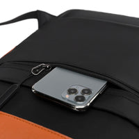 Poche extérieure de rangement pour téléphone