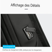 détail du port USB sur le côté du sac à dos cabine
