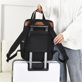 Gros plan sur les bretelles ergonomiques Arcuate Shoulder Strap du sac à dos